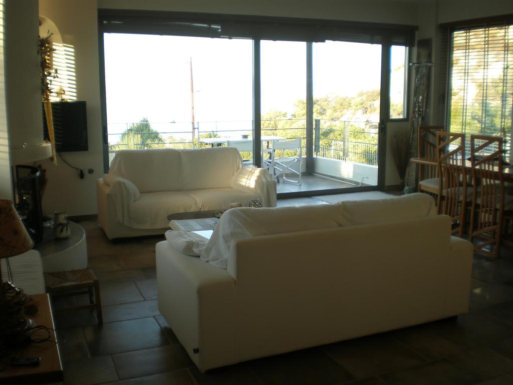 Marvelous House By The Sea Vila Limni Vouliagmenis Exterior foto
