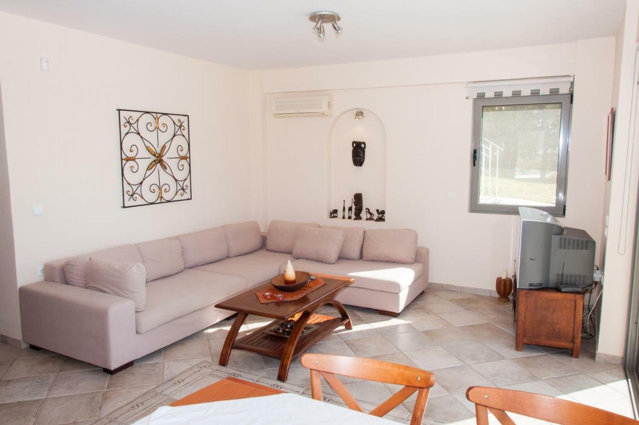 Marvelous House By The Sea Vila Limni Vouliagmenis Exterior foto